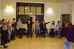 Discursul urii ne inconjoara. Putem deveni mesageri pozitivi.